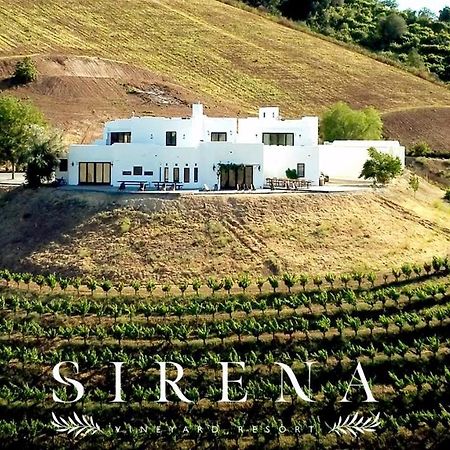 Sirena Vineyard Resort ปาโซโรเบิลส์ ภายนอก รูปภาพ
