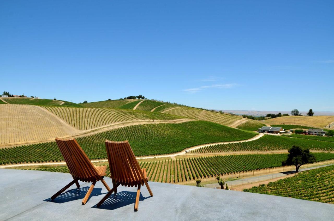 Sirena Vineyard Resort ปาโซโรเบิลส์ ภายนอก รูปภาพ