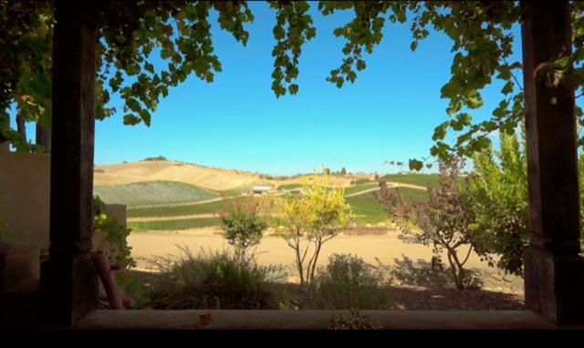 Sirena Vineyard Resort ปาโซโรเบิลส์ ภายนอก รูปภาพ